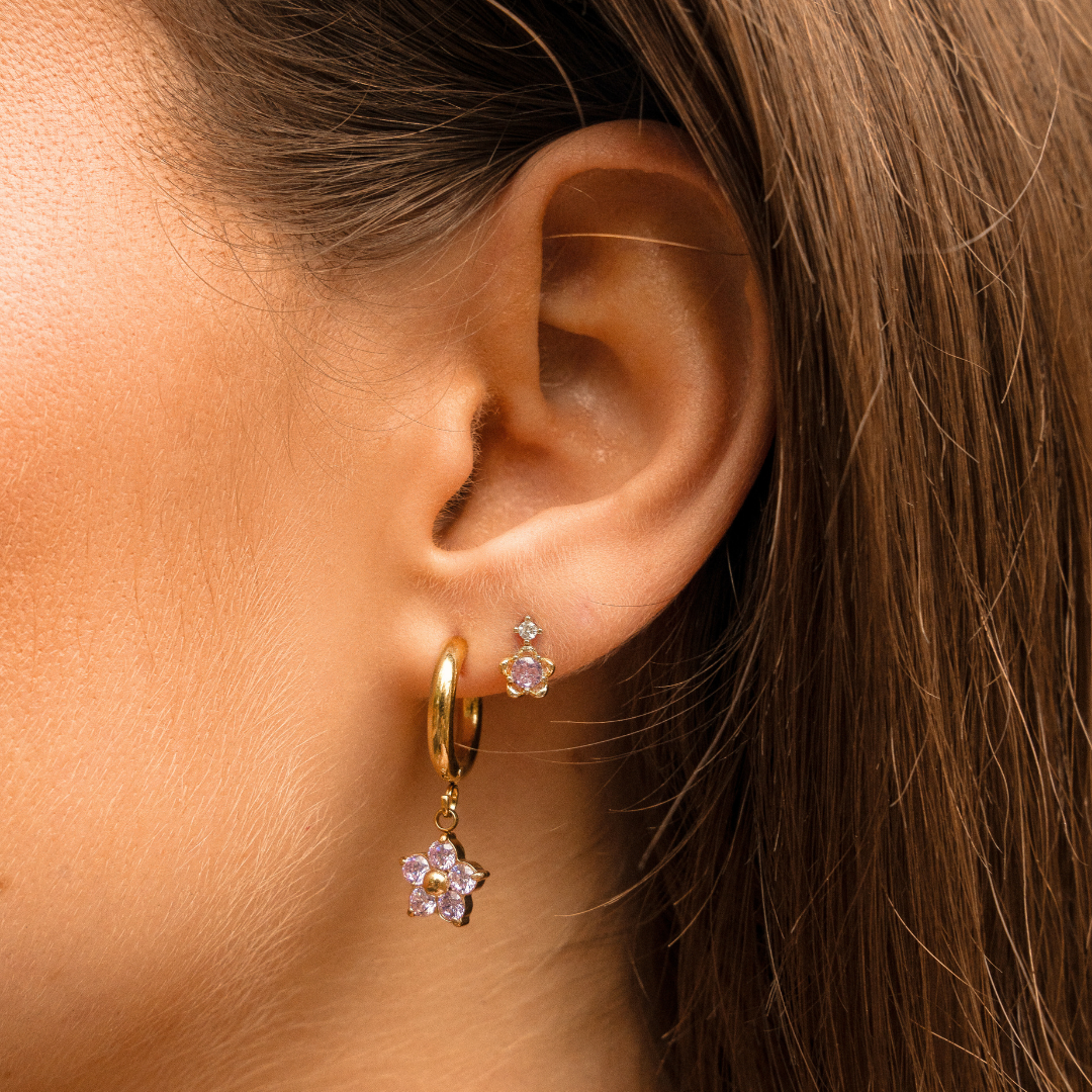 Sparkling flower studs