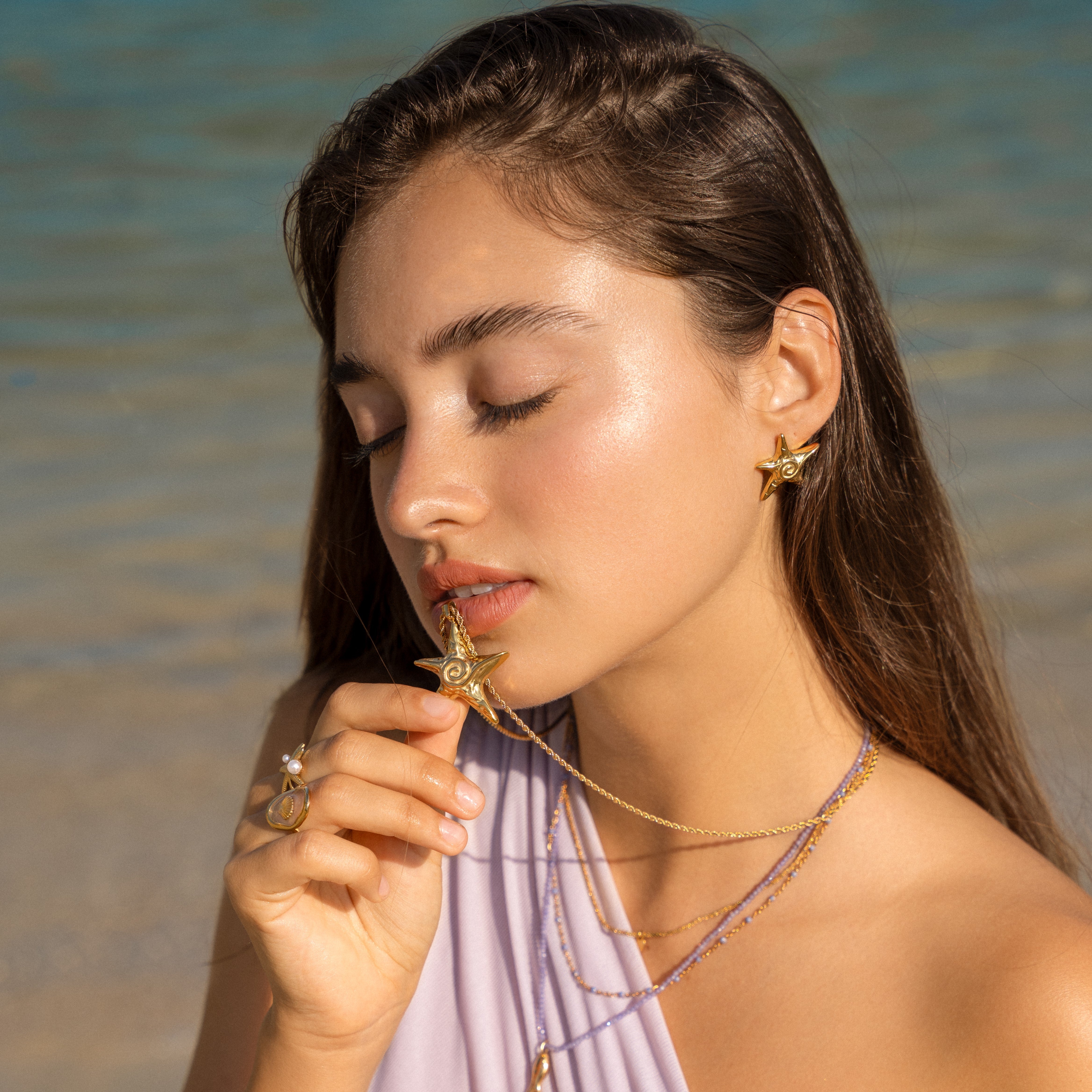 Stellar starfish studs