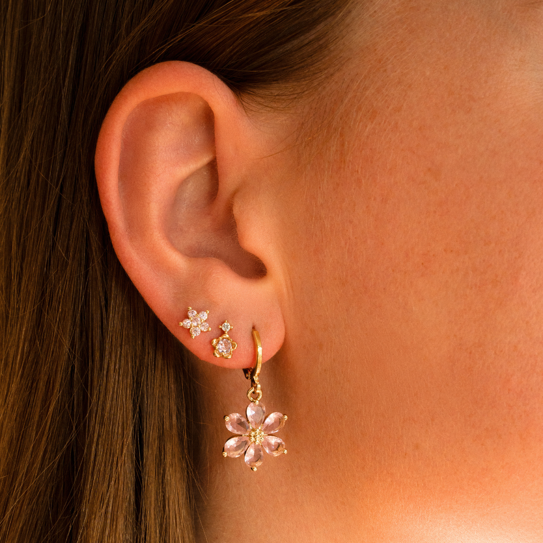 Sparkling flower studs