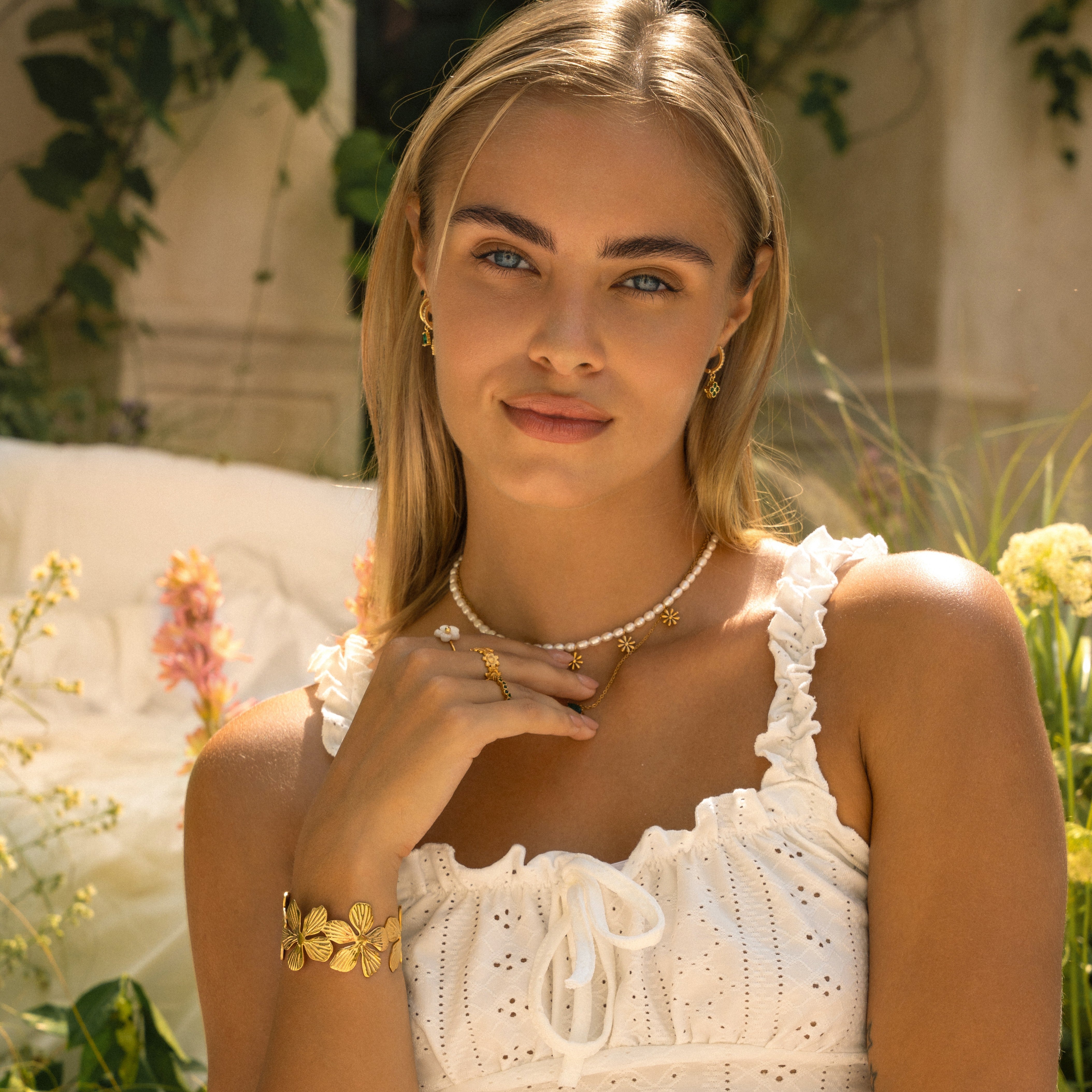 Bangle holiday flower