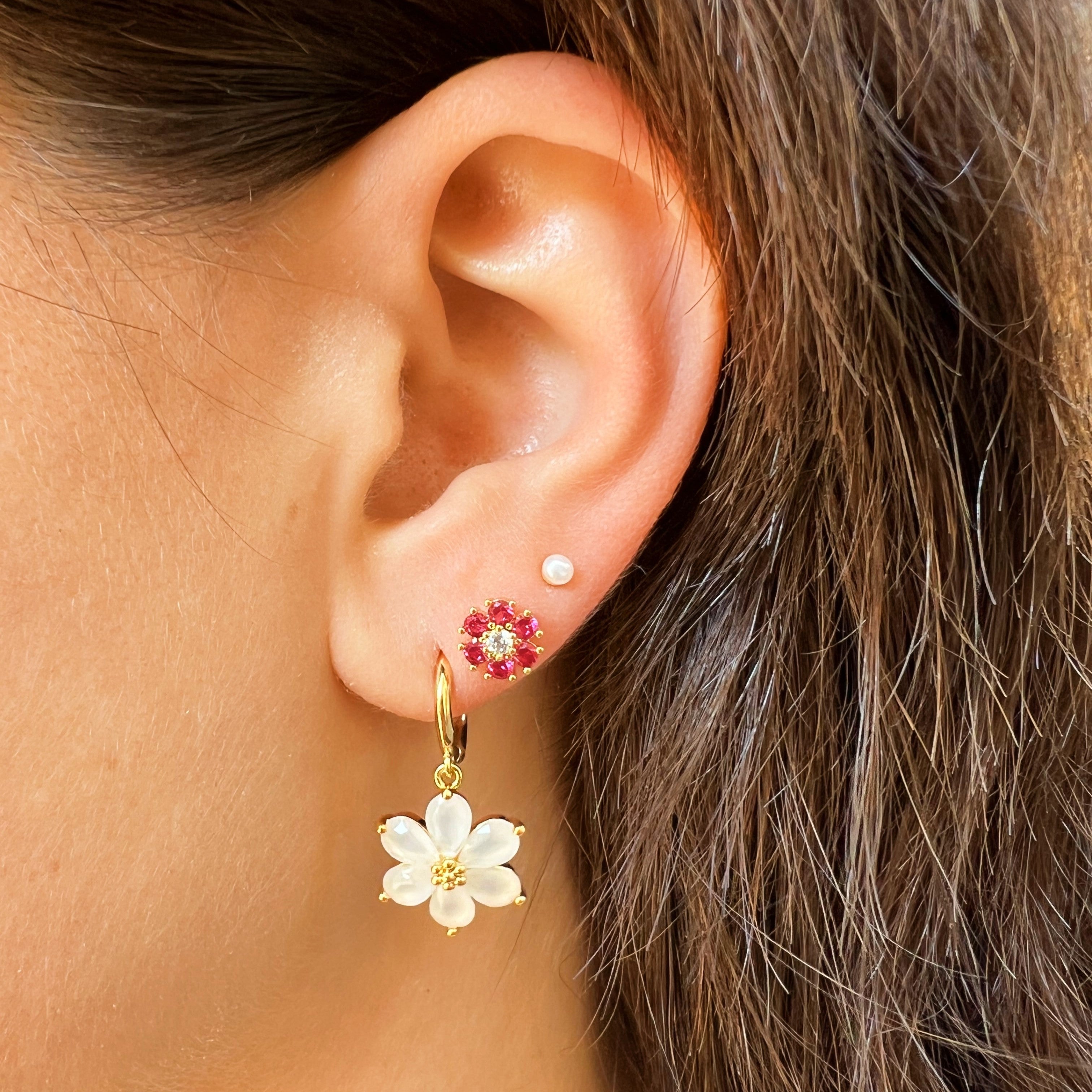 Diamond flower studs pink