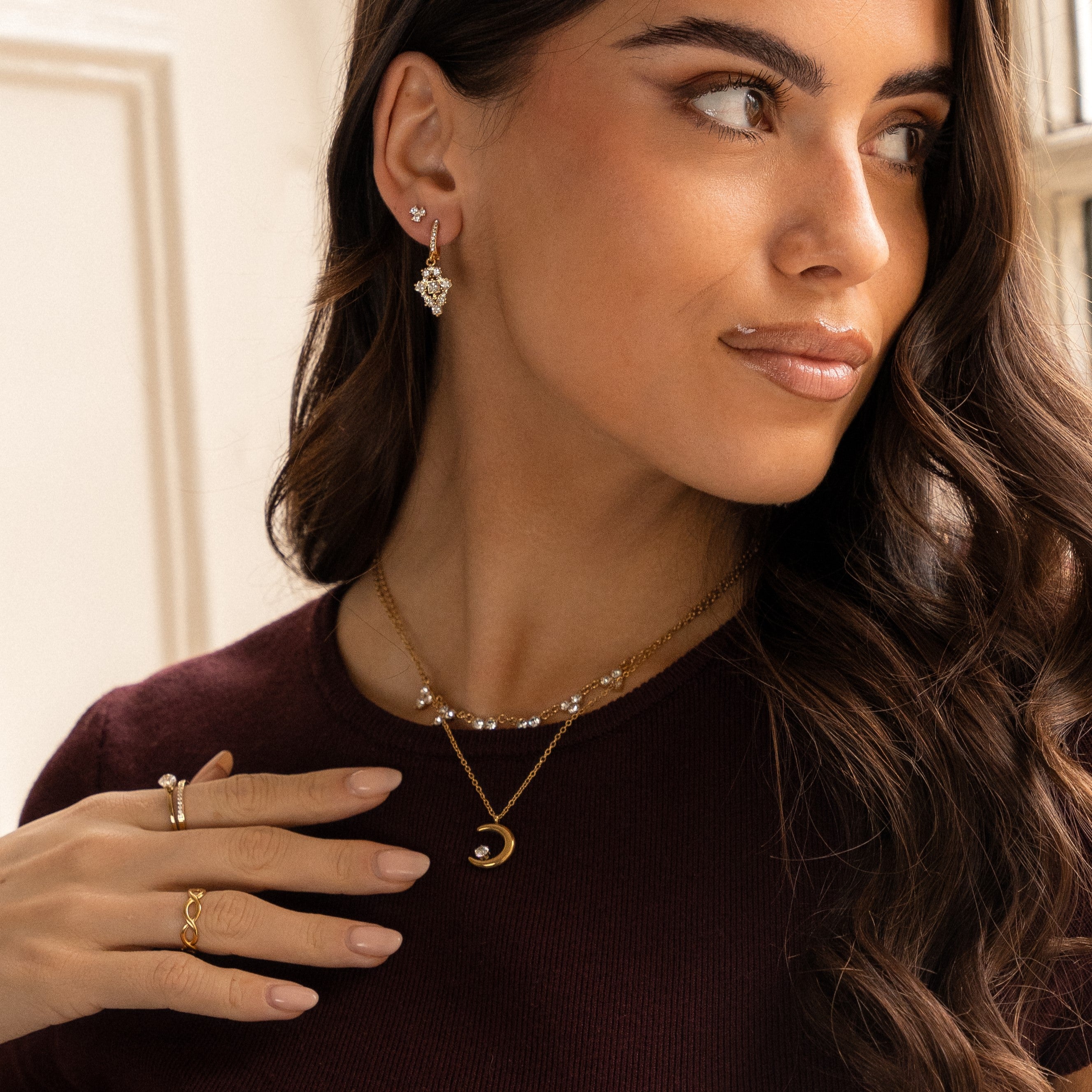 Necklace diamond moon