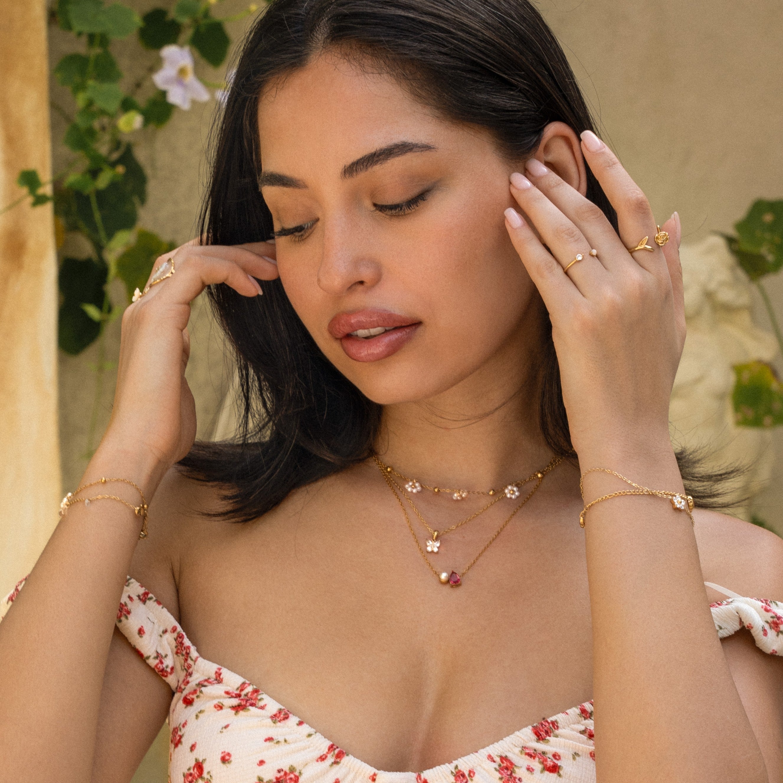 Necklace twinkling butterfly