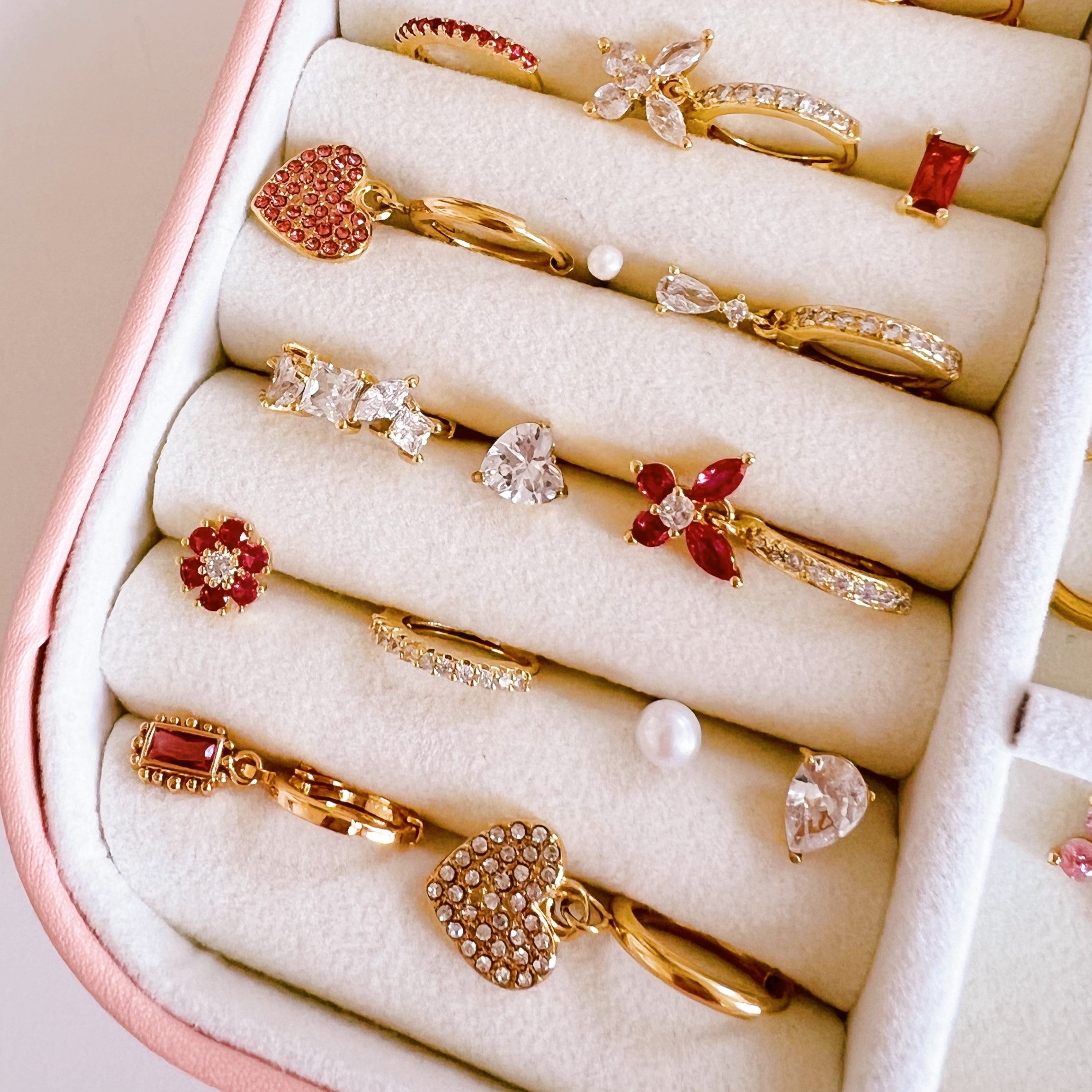 Earrings shining butterfly fuchsia