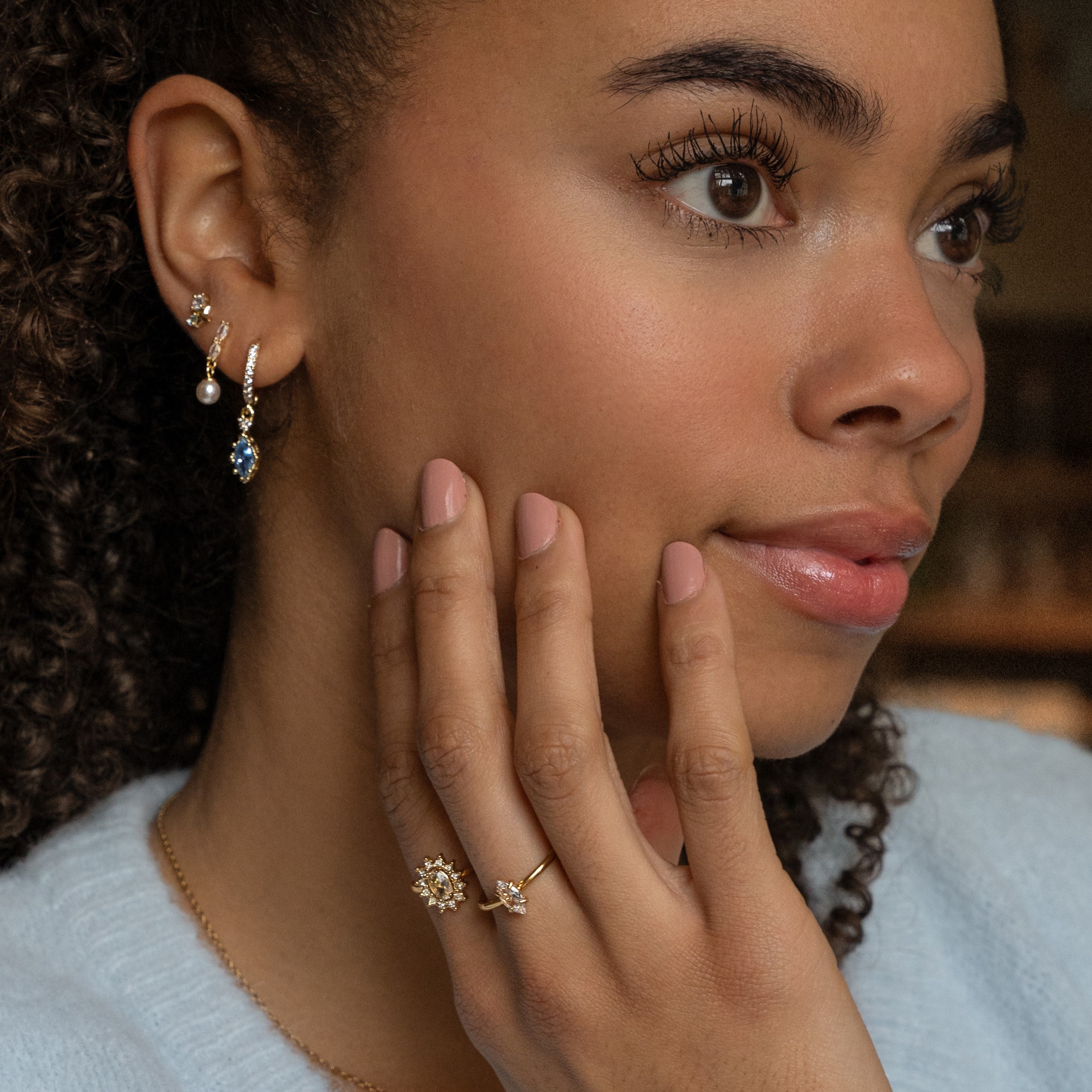 Sophia earrings light blue