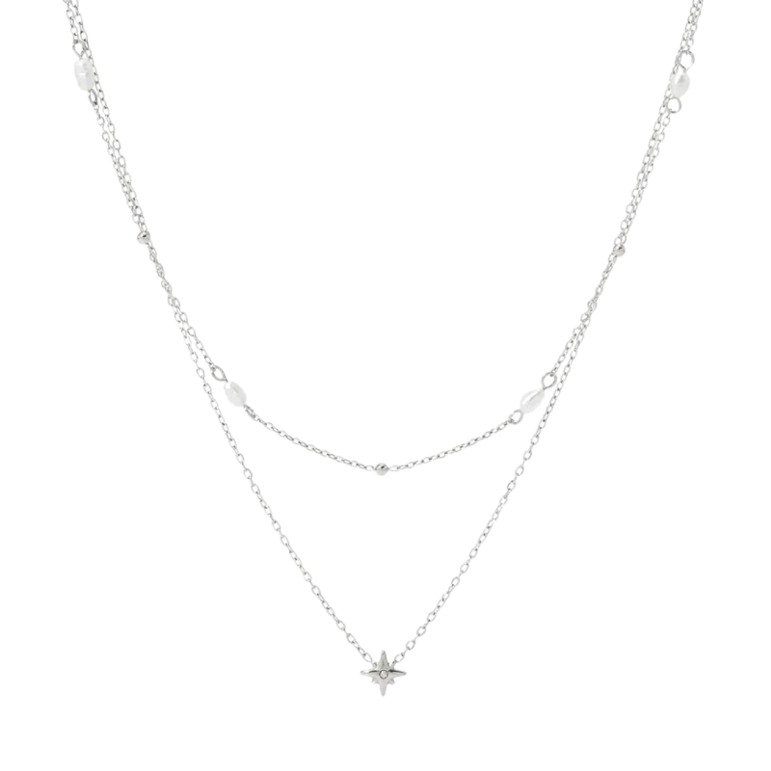 Tiny star necklace