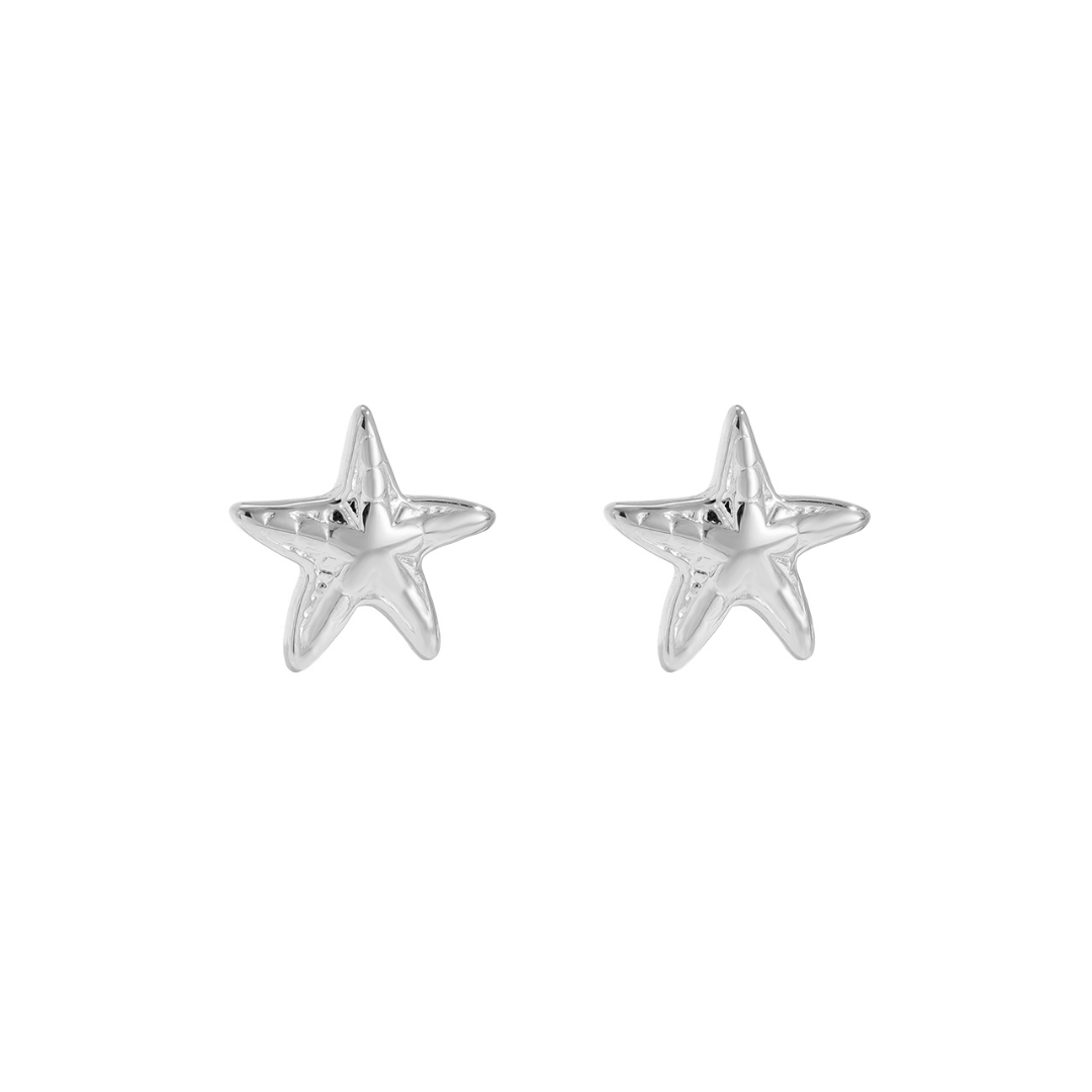 Tiny starfish studs