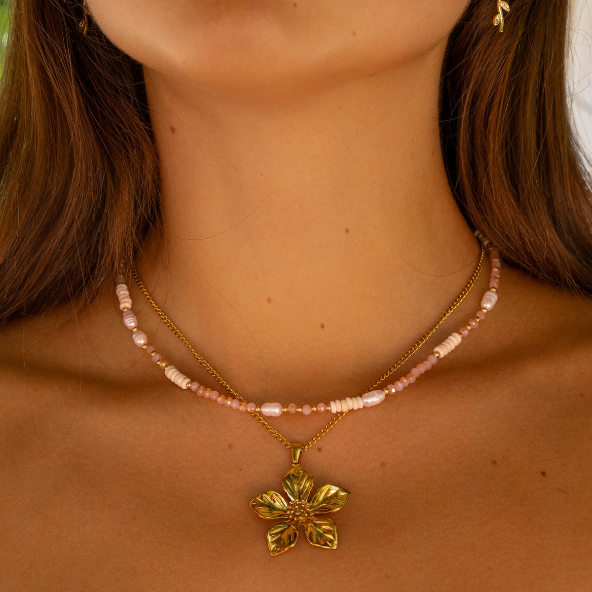 Necklace pink pearl