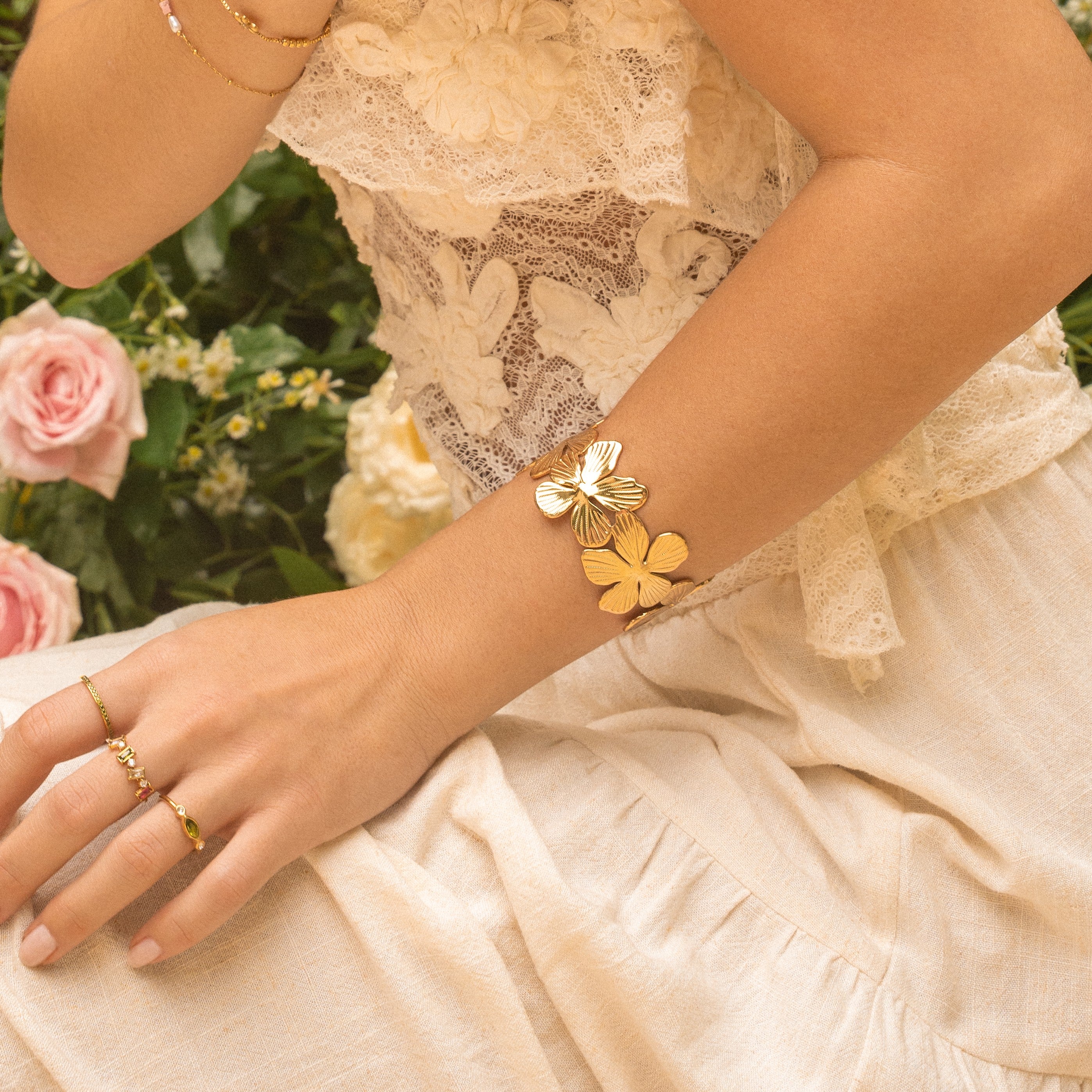 Bangle holiday flower