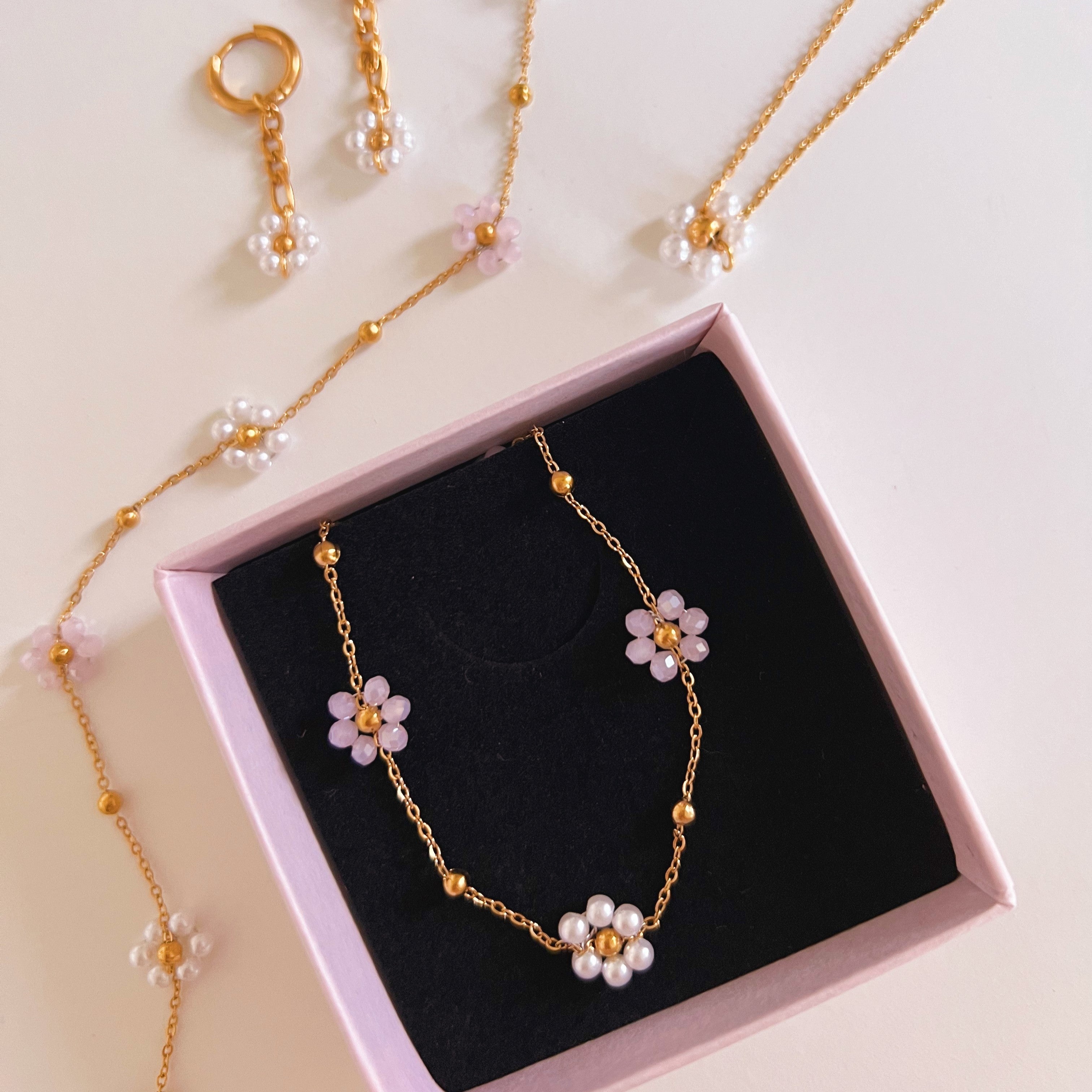Fleurie necklace white-pink
